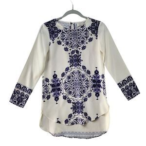 Lily Whyt White & Blue Porcelain Print Shirt Pull Over Long Sleeve Women's Sz 6